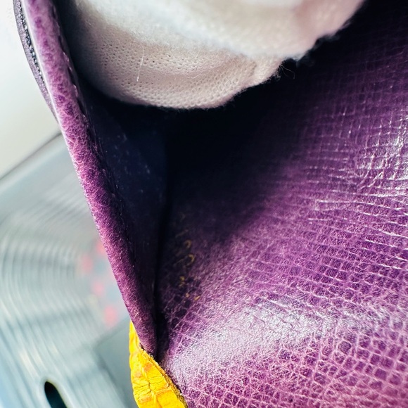 Louis Vuitton Epi Wallet - Picture 11 of 13